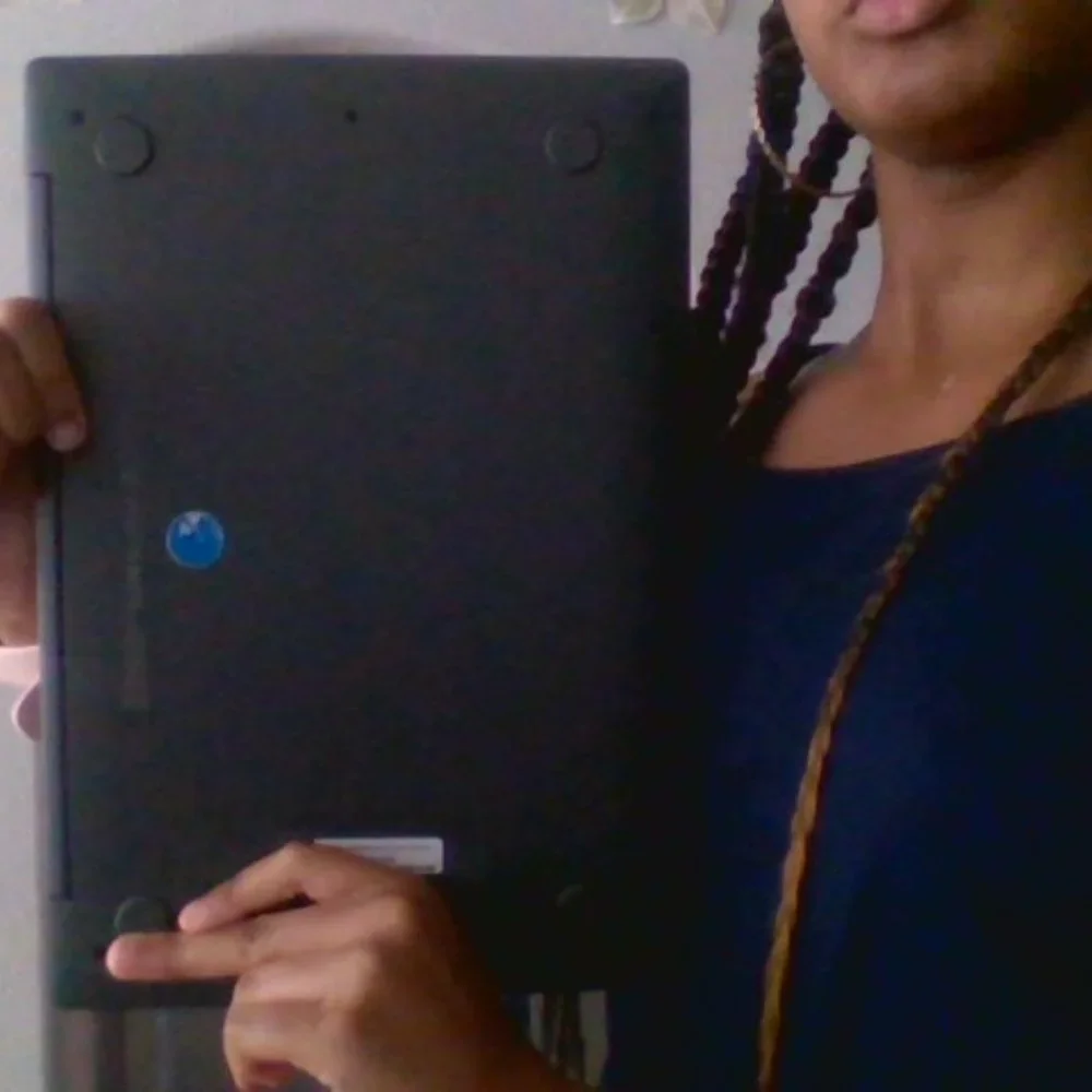 DELL LAPTOP .